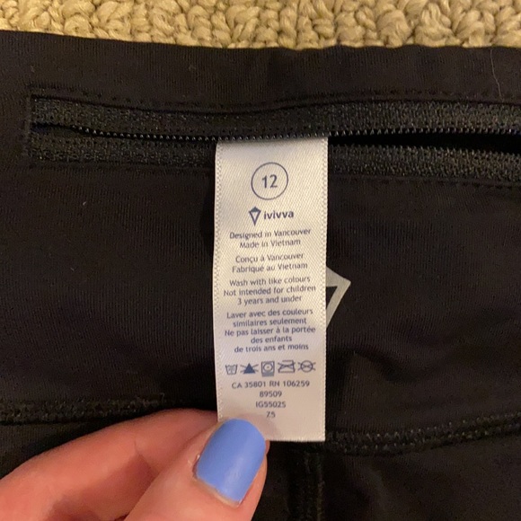 Ivivva leggings with mesh back - Picture 3 of 6